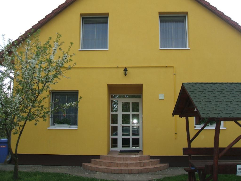 To Vendeghaz Hotel Debrecen Exterior photo
